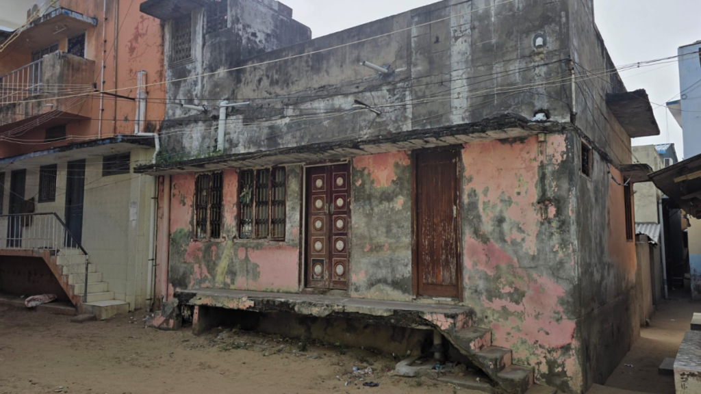 வீட்டுமனை நிலம் விற்பனைக்கு, கிழக்கு தெரு , கீழக்கரை